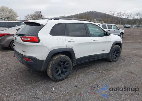 2016 Jeep Cherokee Trailhawk from USA, damaged, VIN 1C4PJMBS7GW241076
